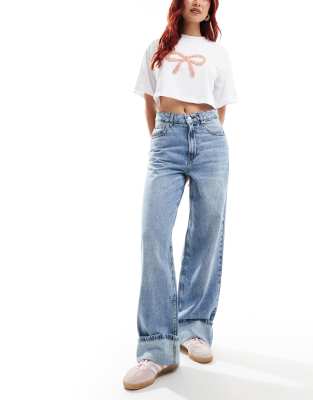 wide leg dad jeans with turn up in light blue