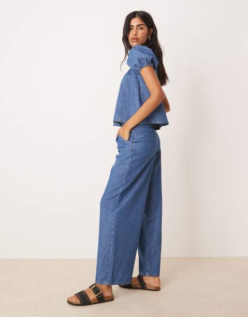 ASOS DESIGN wide leg jean co-ord with pleated waist in mid blue, 3 of 5