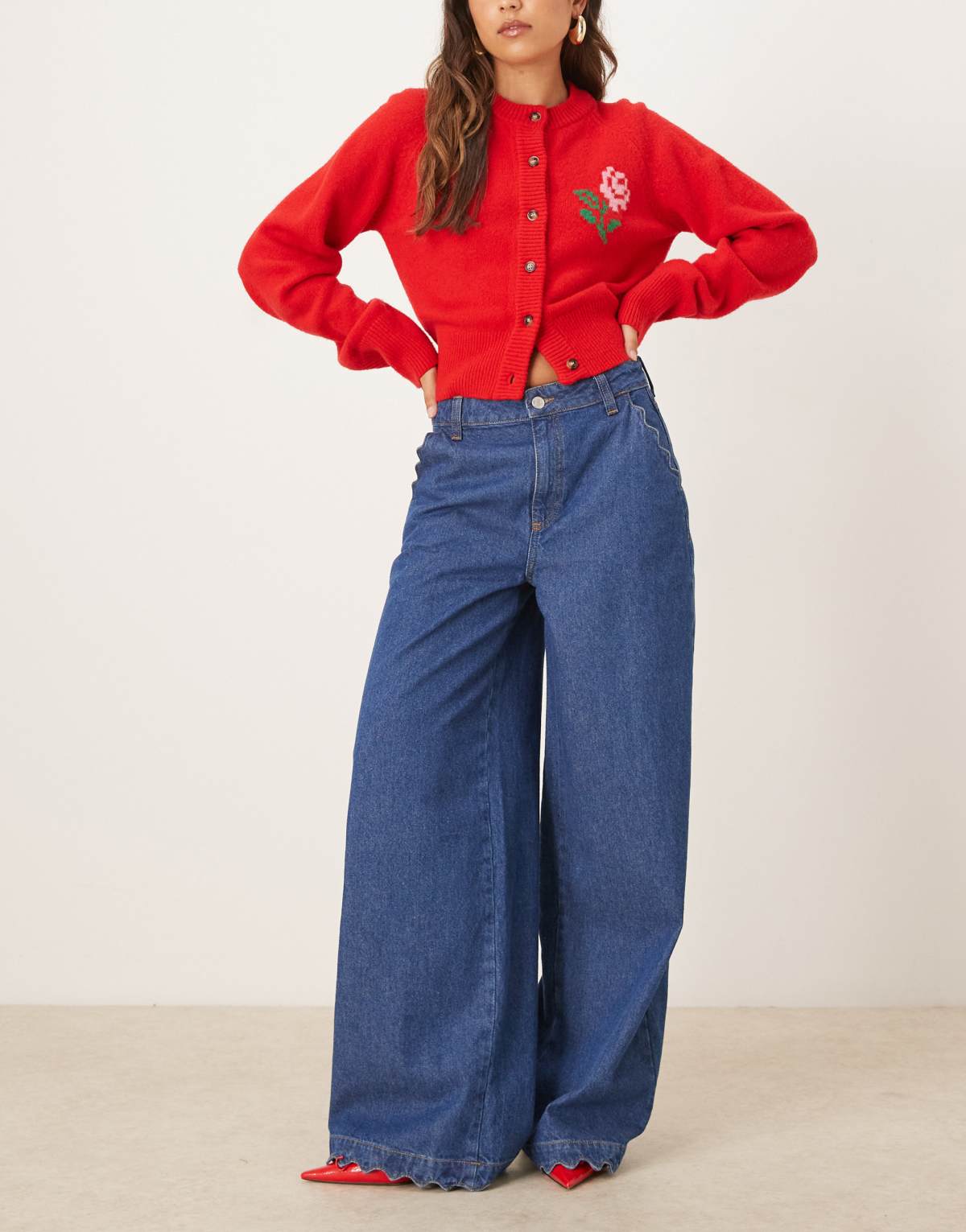 ASOS DESIGN wide leg jean with scallop detail