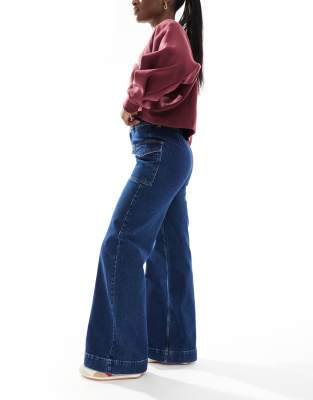 ASOS DESIGN WIDE LEG JEANS WITH PATCH POCKETS-BLUE 