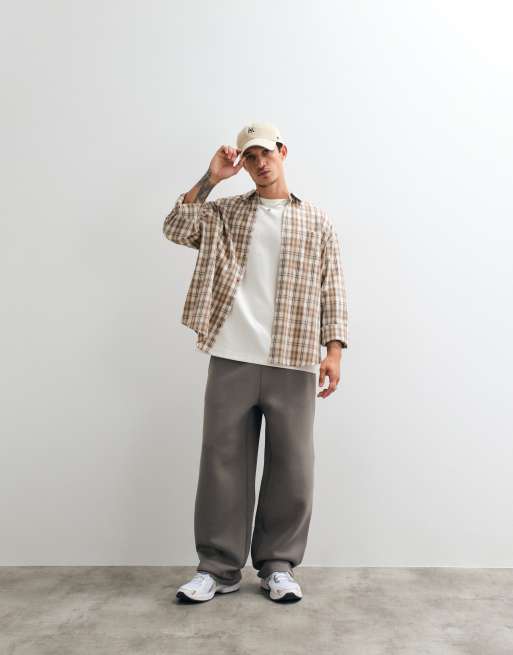 ASOS DESIGN wide leg jogger in scuba-style fabric in grey, 4 of 5