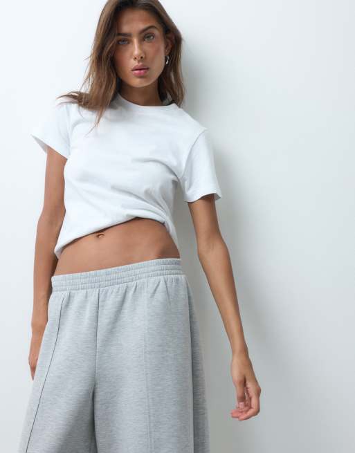 ASOS DESIGN wide leg jogger with pleat detail in grey marl scuba-style fabric, 4 of 5