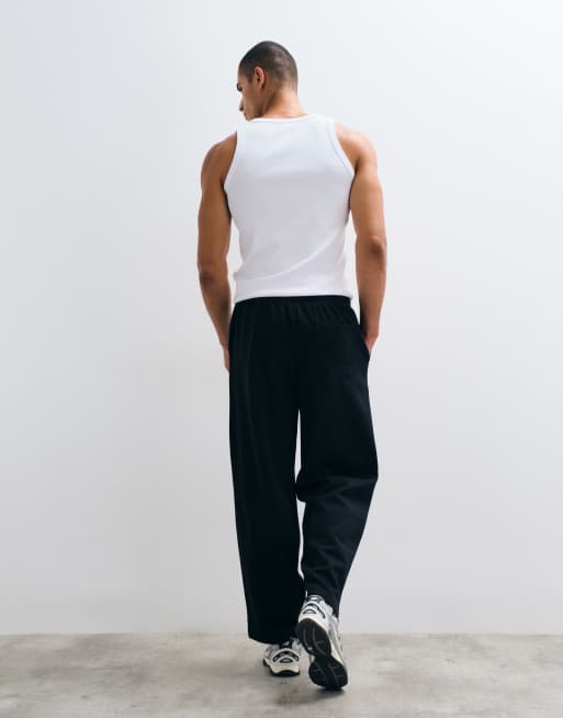 ASOS DESIGN wide leg jogger with pleats in black, 3 of 5
