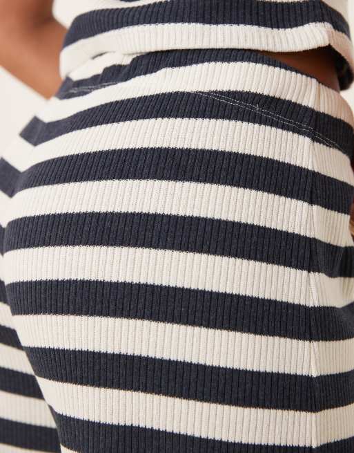 ASOS DESIGN wide leg pants in in navy and white stripe (part of a set), 4 of 5