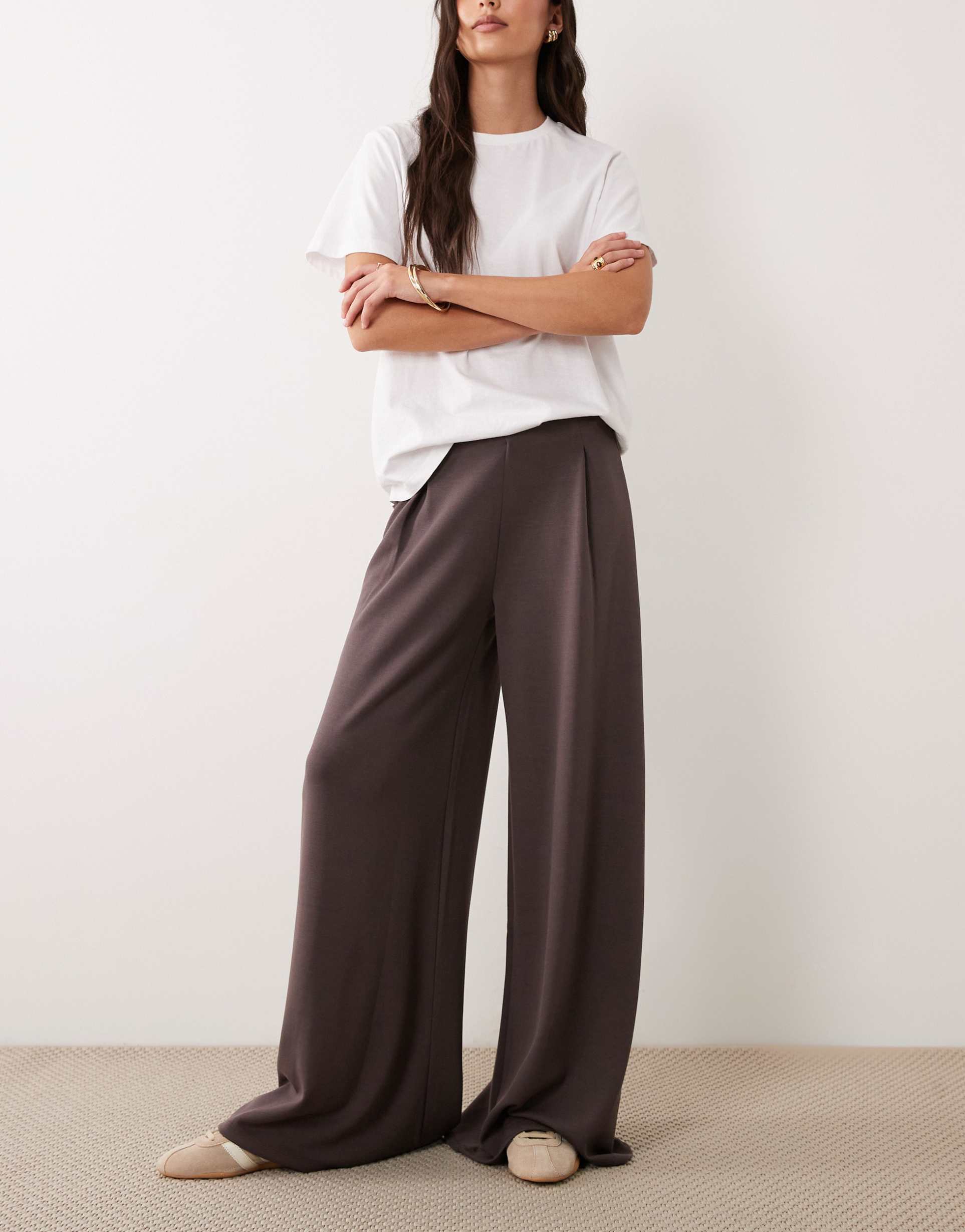 asos design wide leg pants with pleat detail in brown - part of a set