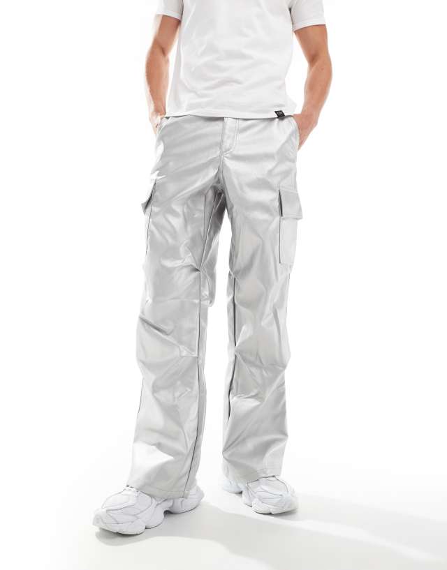 ASOS DESIGN - wide leg parachute cargos trousers in silver