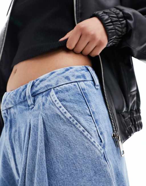 ASOS DESIGN wide leg pleated jeans in vintage wash , 3 of 5