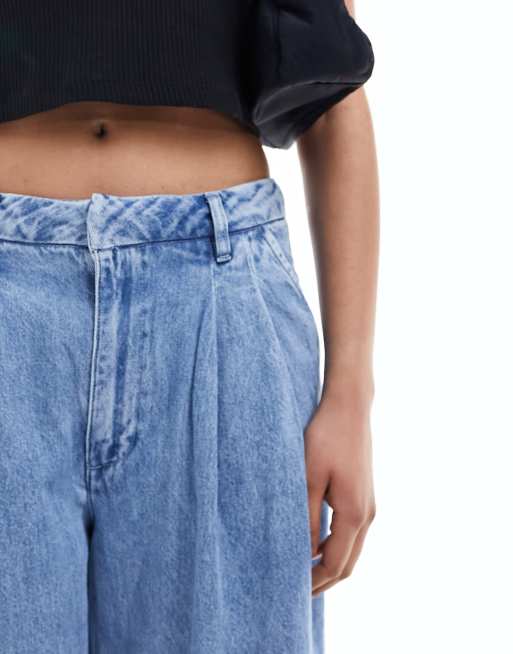 ASOS DESIGN wide leg pleated jeans in vintage wash , 4 of 5