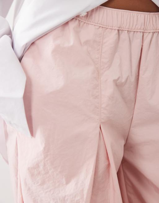 ASOS DESIGN wide leg pull on pant with front pleat in techy fabric, 4 of 5
