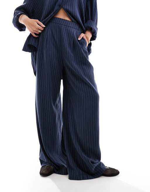 ASOS DESIGN wide leg pull on pants in navy stripe, 2 of 5