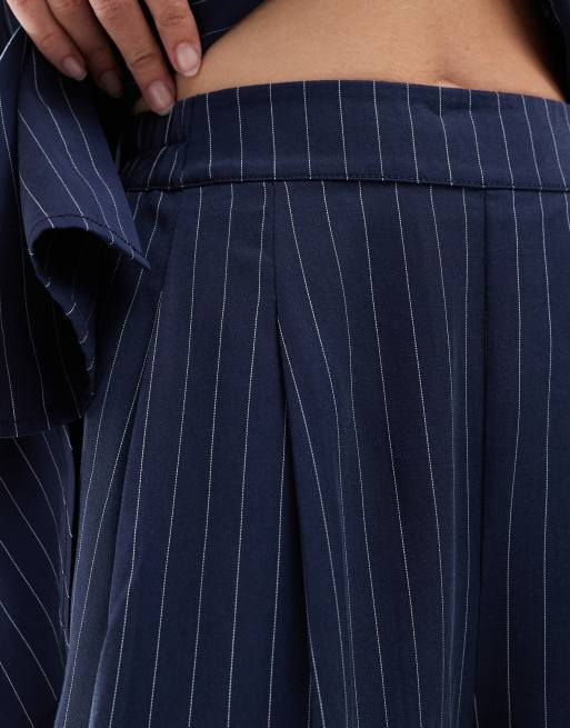 ASOS DESIGN wide leg pull on trouser in navy stripe, 3 of 5