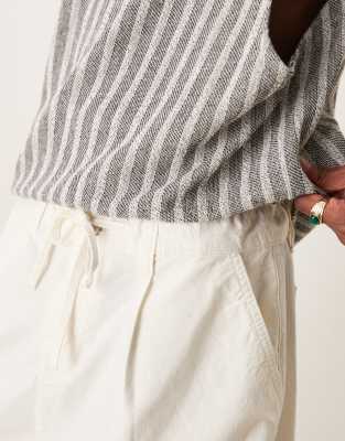 Asos Design Wide Leg Shorter Length Pleated Shorts With Drawstring