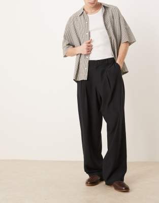 ASOS DESIGN wide leg smart pants with front pleat in black