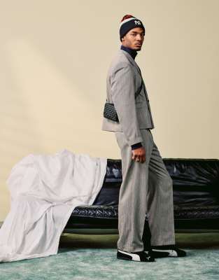 ASOS DESIGN ASOS DESIGN wide leg suit trousers in stone textured herringbone with elasticated waist-Neutral