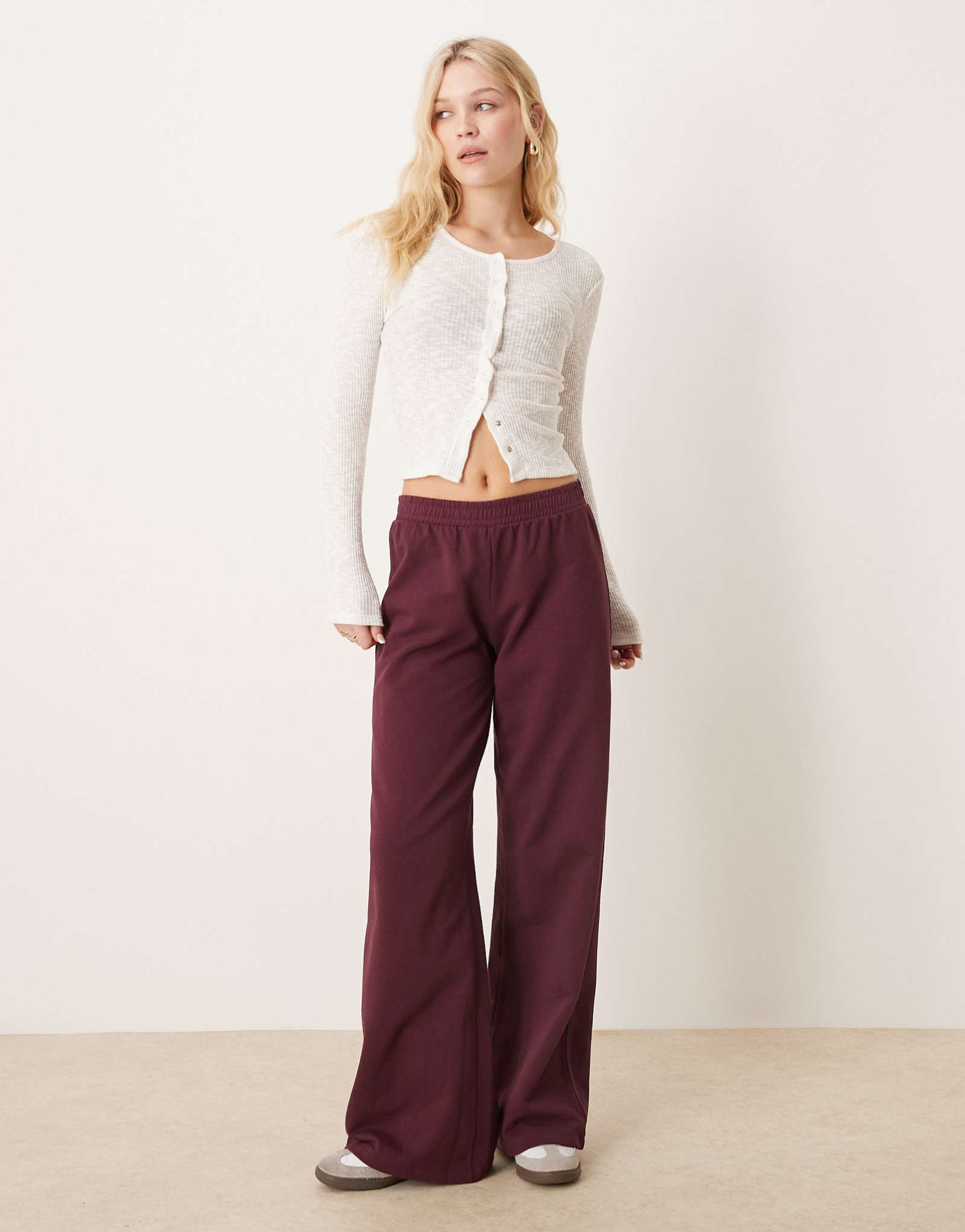 Широкие спортивные брюки ASOS DESIGN сливового цвета