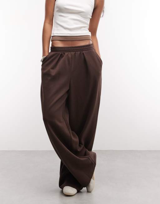 ASOS DESIGN Wide leg sweatpants with pleat in brown, 2 of 5