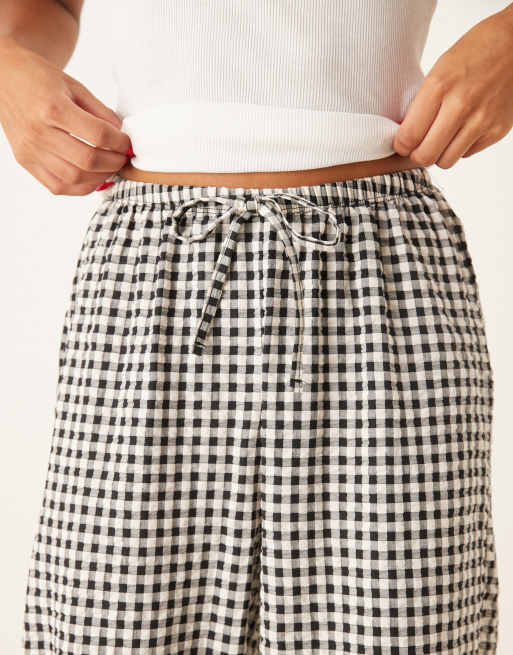 ASOS DESIGN wide leg trouser in gingham, 2 of 5