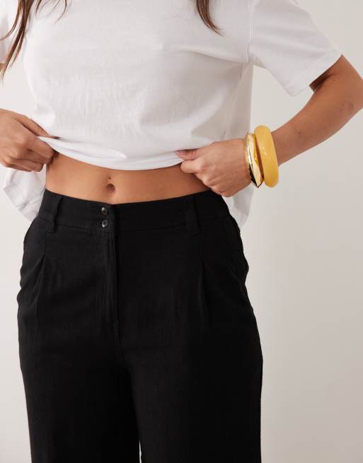 ASOS DESIGN wide leg trousers with pleat detail in linen blend in black, 3 of 5
