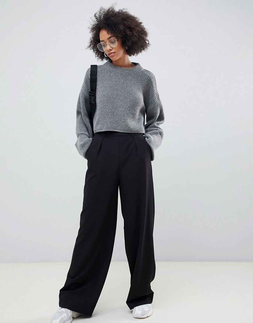 ASOS DESIGN wide leg trousers with pleat detail-Black