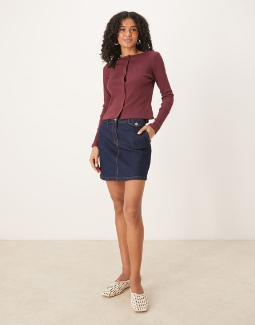 ASOS DESIGN wide neck button through rib long sleeve top in burgundy, 3 of 4