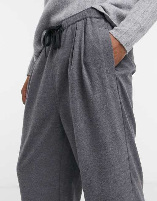 ASOS DESIGN wide pleated pants in grey, 3 of 4
