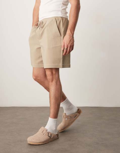 ASOS DESIGN wide plisse short in beige - view 1