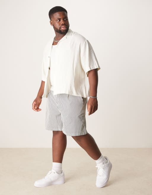ASOS DESIGN wide shorter length shorts in ecru and navy stripe, 2 of 5