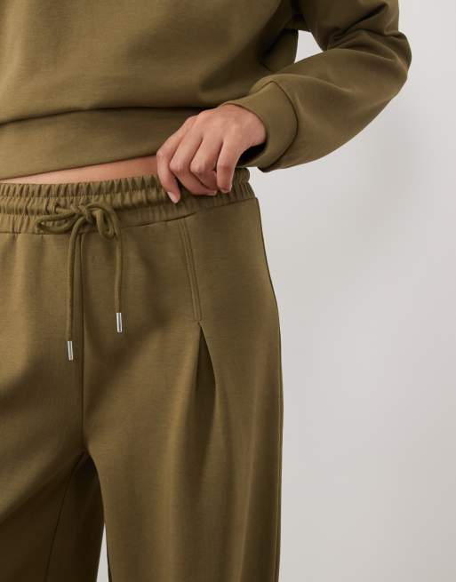 ASOS DESIGN wijde joggingbroek met strikceintuur als co-ord set in kaki, 3 van 5