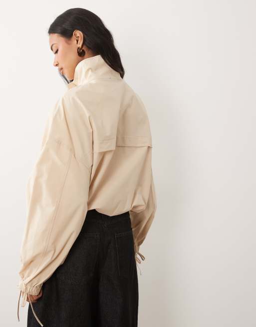 ASOS DESIGN – Windjacken-Oberteil in Kamelbraun mit geschnürten Bündchen, 3 von 4
