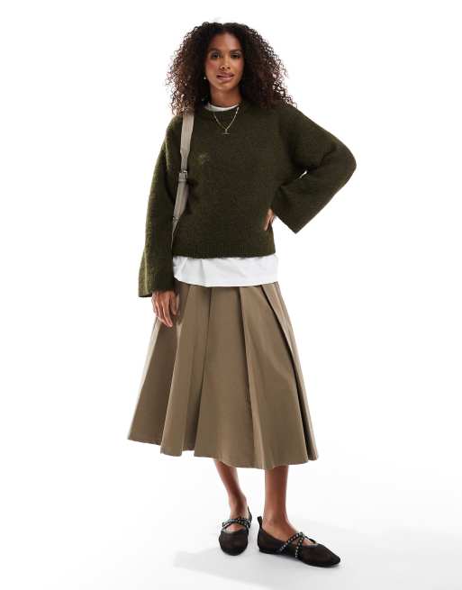 ASOS DESIGN wool blend fluffy wide sleeve knitted sweater in forest green, 2 of 4