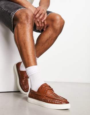  woven boat shoes in tan faux leather with contrast sole