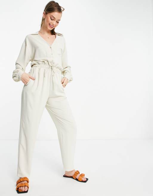 beige sweatpants set