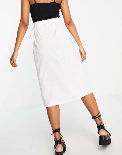ASOS DESIGN wrap midaxi skirt with wrap around tie detail in white, 2 of 4