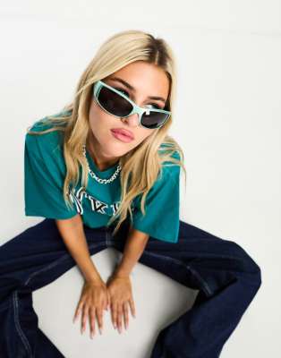 ASOS DESIGN WRAP VISOR SUNGLASSES IN METALLIC GREEN-SILVER 