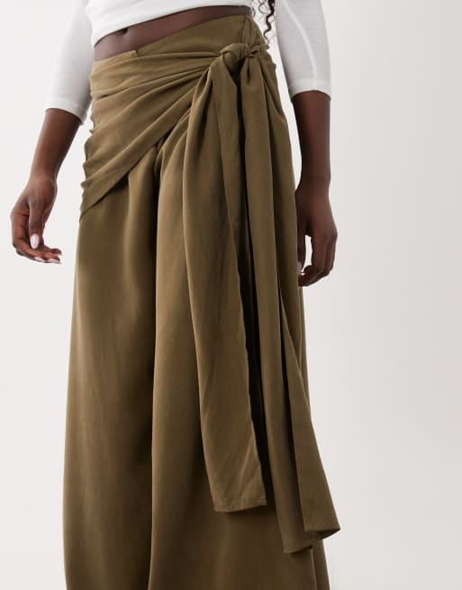 ASOS DESIGN wrapover detail wide leg trousers in khaki, 4 of 5