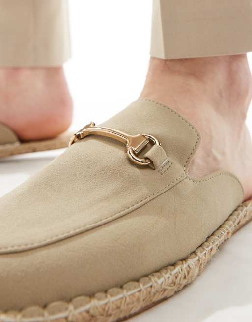 ASOS DESIGN – Wsuwane espadryle ze sprzączką w złotym kolorze, 2 z 4