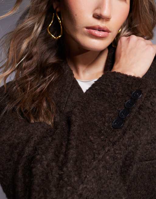 ASOS DESIGN – Wygodny czekoladowy płaszcz dad z dzianiny boucle, 2 z 4