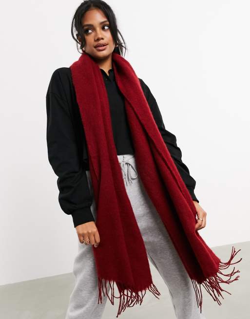 ASOS DESIGN – Wyjątkowo miękki, długi szal w kolorze głębokiej czerwieni z frędzlami