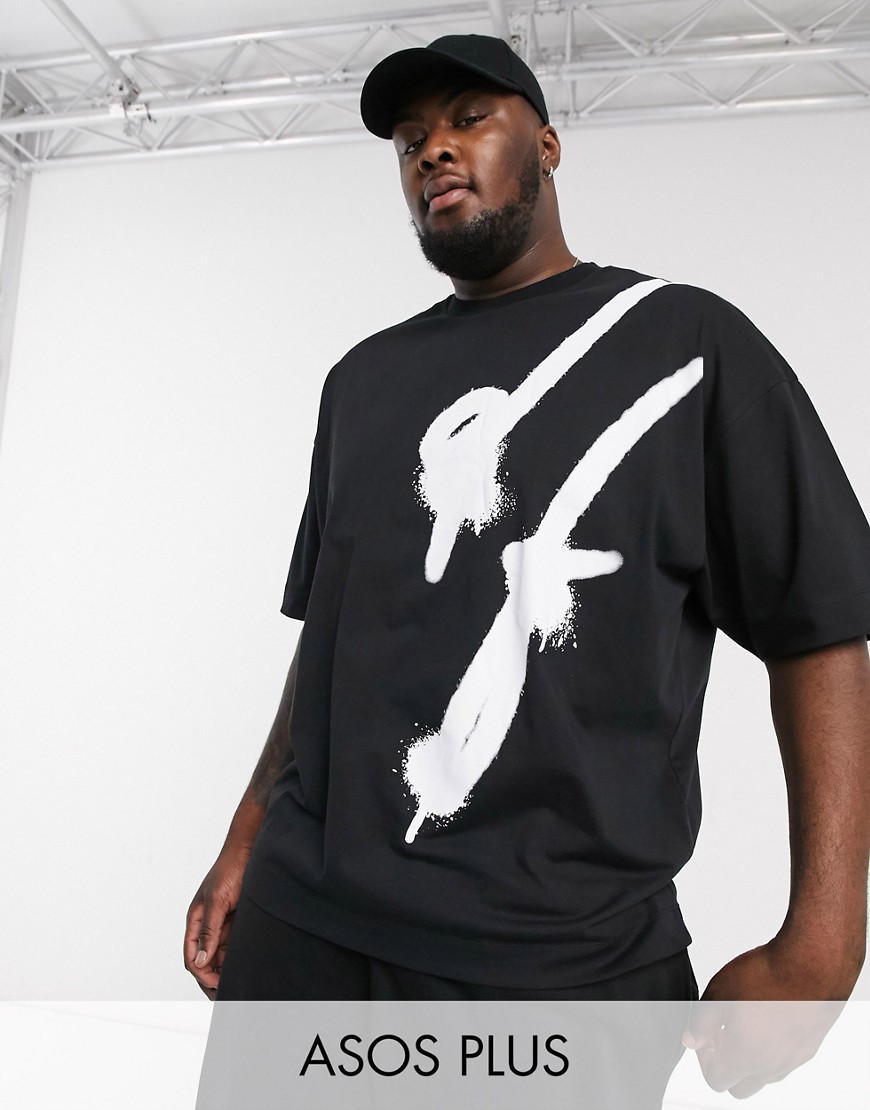 ASOS DESIGN x Dark Future Plus - Oversized lang T-shirt met Dark Future-logo en graffitiprint-Zwart