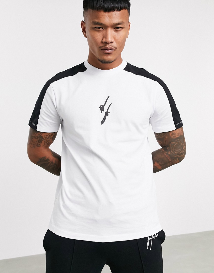ASOS DESIGN x Dark Future - T-shirt con maniche a pannelli color block e logo Dark Future spray on-Bianco