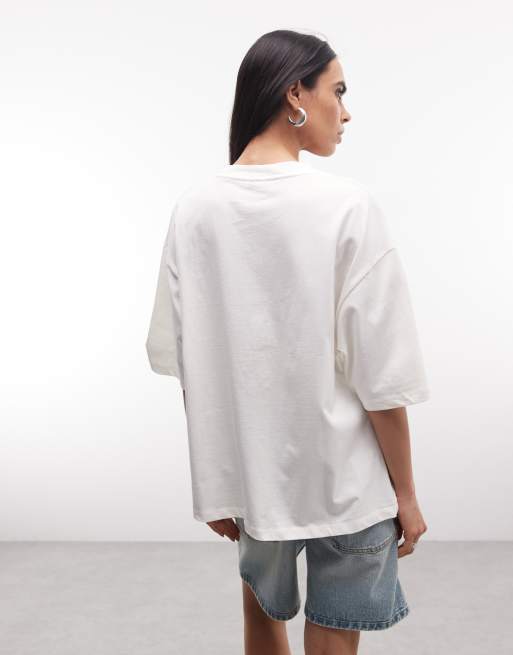 ASOS DESIGN x Disney – T-Shirt mit „Alice in Wonderland“-Grafik, 4 von 4