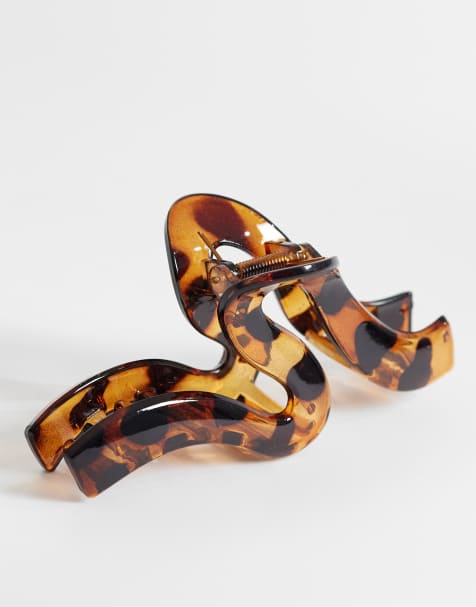 ASOS DESIGN XL hair claw clip with wave detailing in tort - view 1