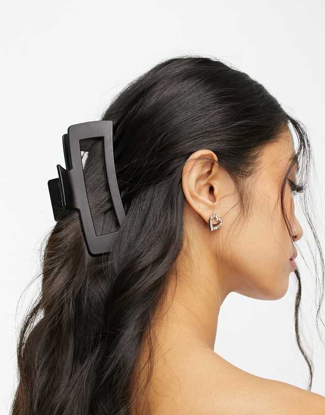 ASOS DESIGN XL hair claw in black