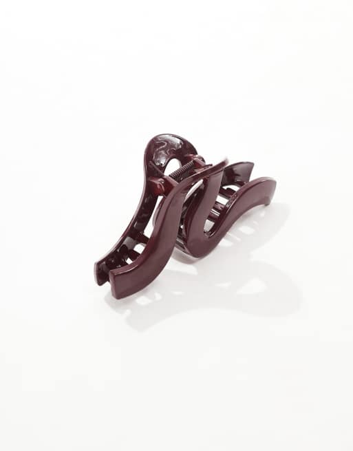 ASOS DESIGN XL hair claw with wave detail in burgundy, 2 of 3