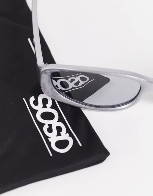 ASOS DESIGN y2k runner sunglasses in silver, 3 of 4