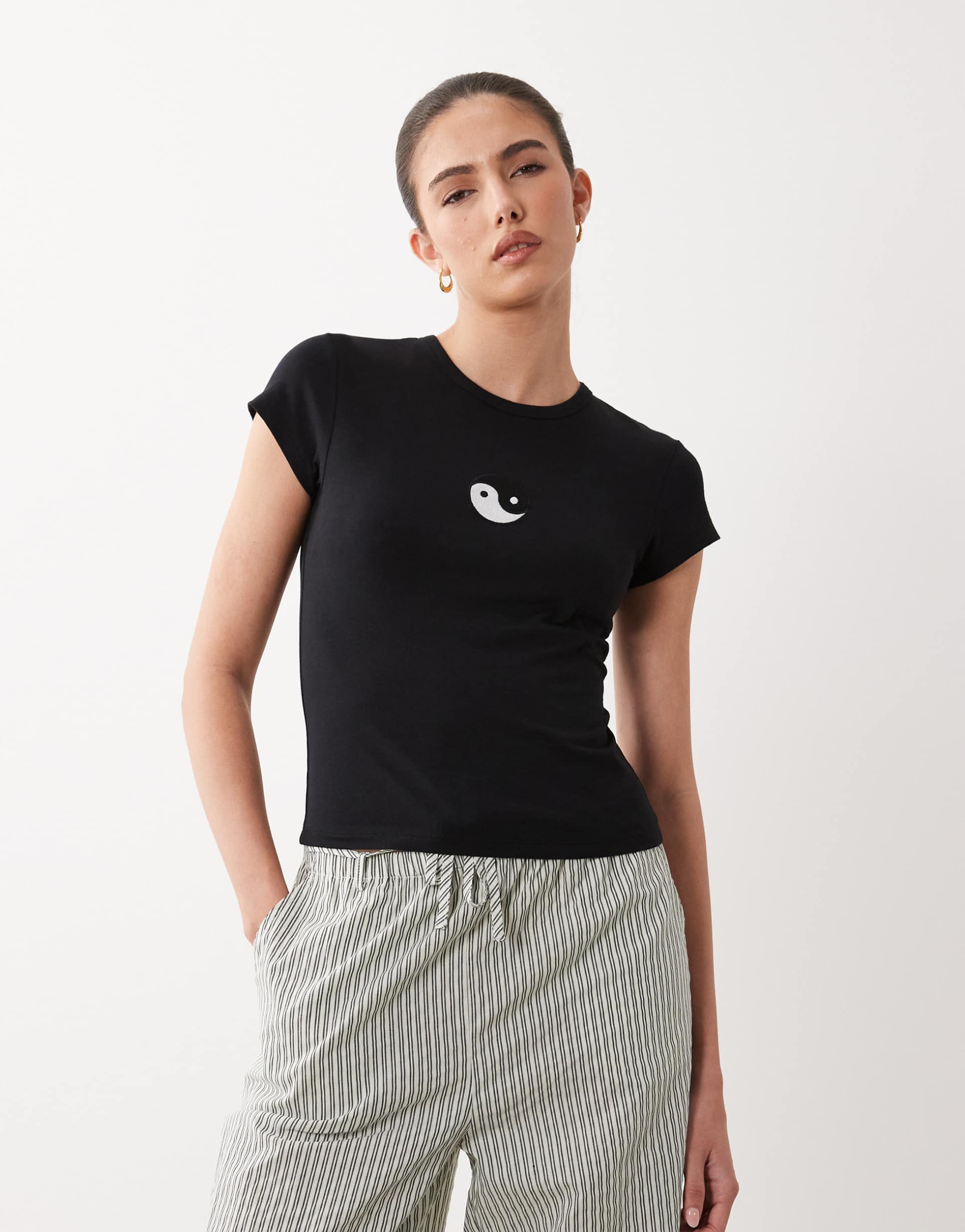 asos design yin yang embroidery baby tee in black