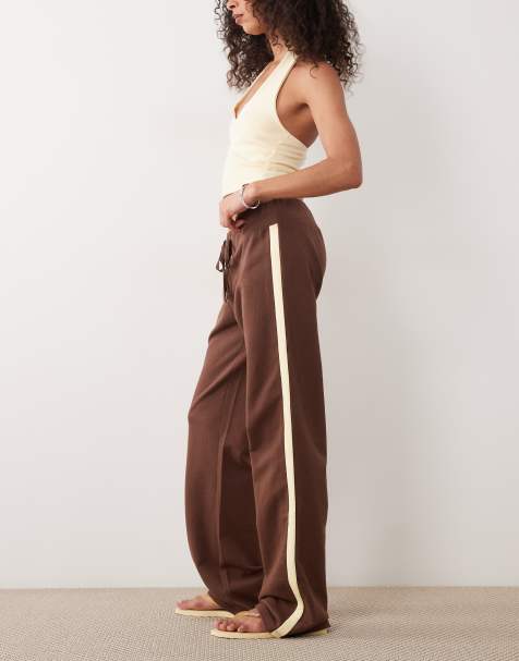 ASOS DESIGN – Yoga-Hose in Schokobraun mit seitlichem Kontraststreifen - view 1