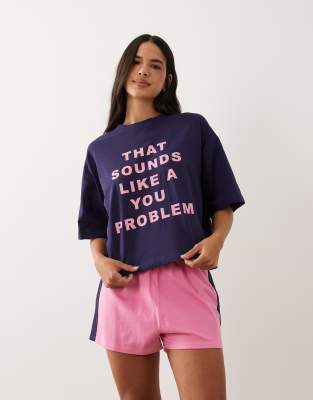 ASOS DESIGN - You Problem - Ensemble de pyjama avec short oversize et top oversize à manches courtes - Rose-multicolore