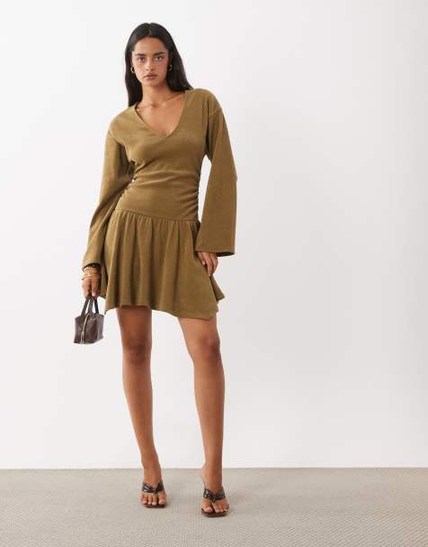 ASOS DESIGN zachte corduroy mini jurk met puntige zoom in mosterdgeel - view 1
