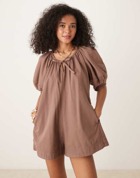 ASOS DESIGN - Zachte denim playsuit met ballonmouwen in mokka - view 1